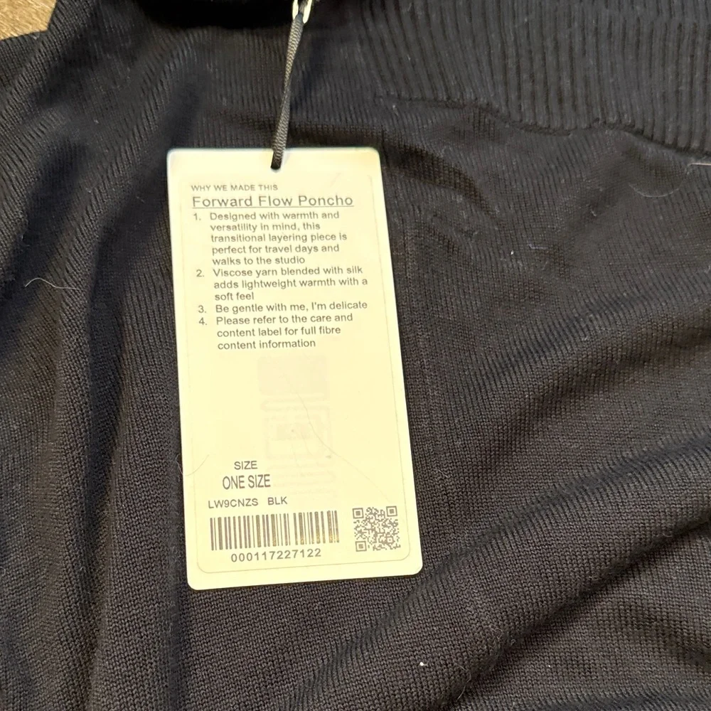 lululemon athletica Black Women's Poncho Sweater - Picture 3 of 4
